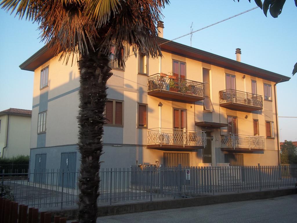 Appartamento Gronda Lagunare Тессера Экстерьер фото